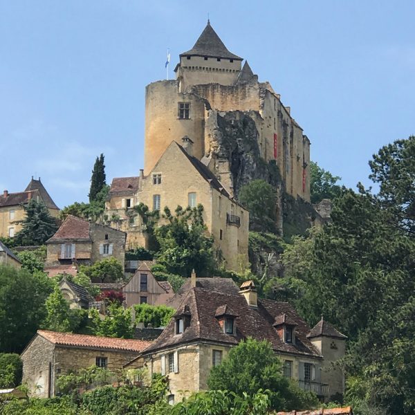 Perigord hilltop chateaux tour